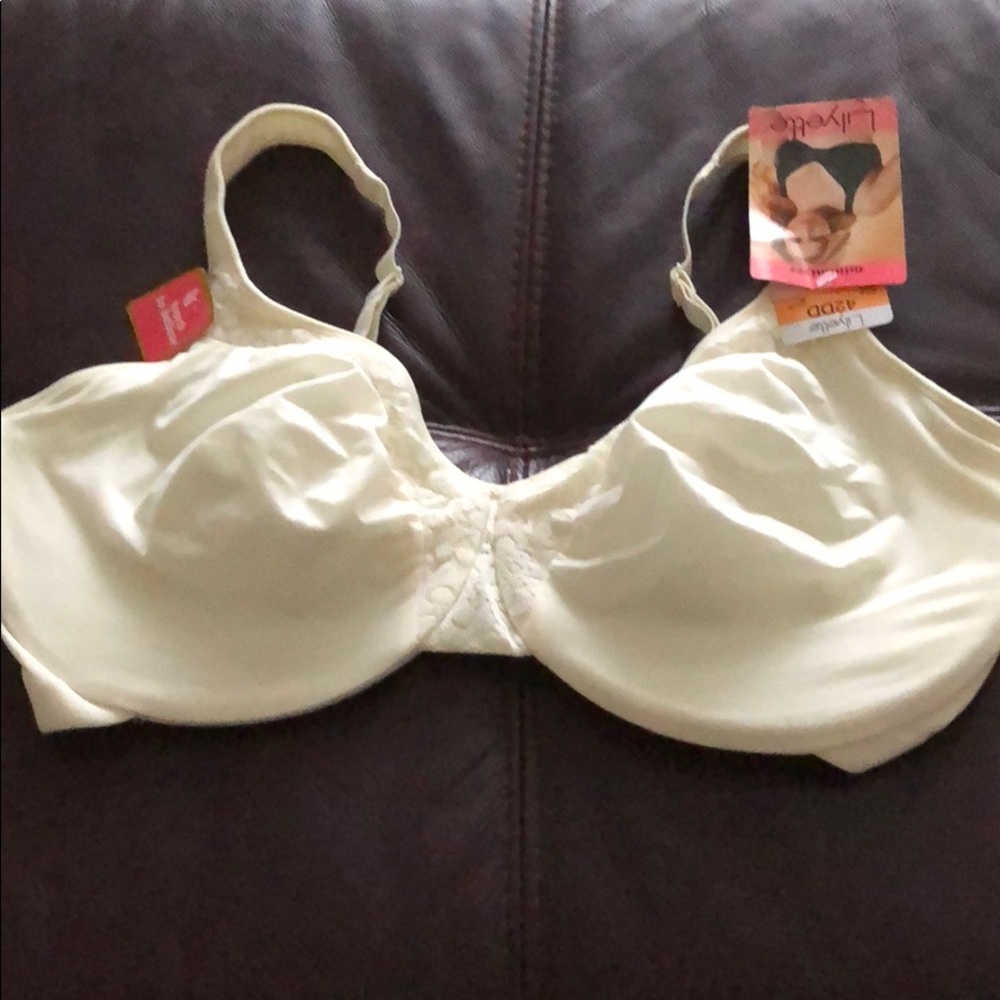 Lilyette ivory bra  42 DD